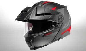 New Schuberth model available in SA, The E2 Defender Red