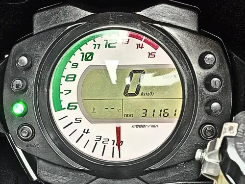 Kawasaki ZX-10R for sale with pictures and more for the 2010
