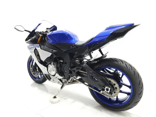 Y16 R1 Yamaha YZF-R1 for sale with pictures and more for the 2016 Yamaha YZF ...