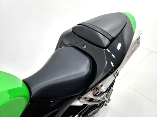 Kawasaki ZX-10R for sale with pictures and more for the 2007